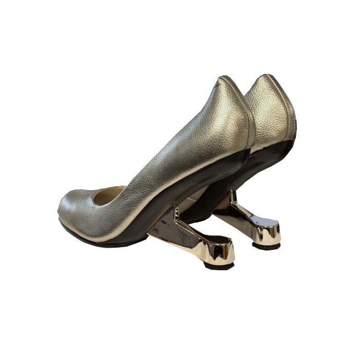 UN Eamz Pump Champagne Metallic Leather