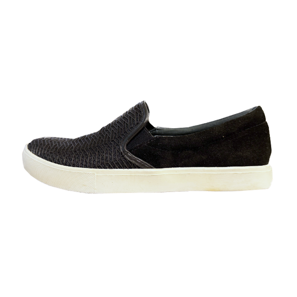 UN Slip On Black Riz